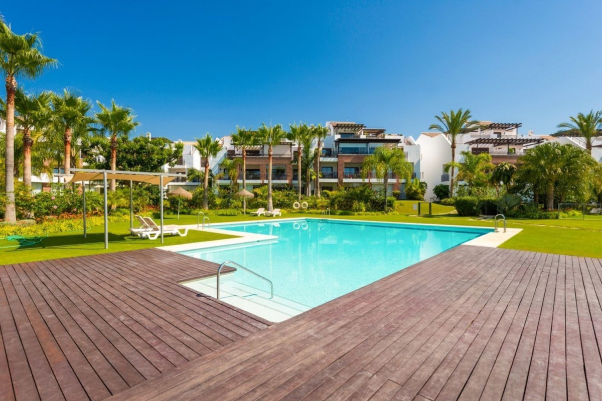Sale of apartment in Calle Cartama, 9, Estepona
photo 1