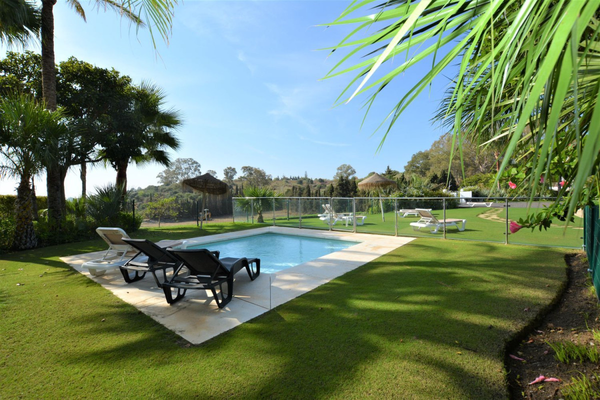 Sale of apartment in Calle Cartama, 9, Estepona
photo 3