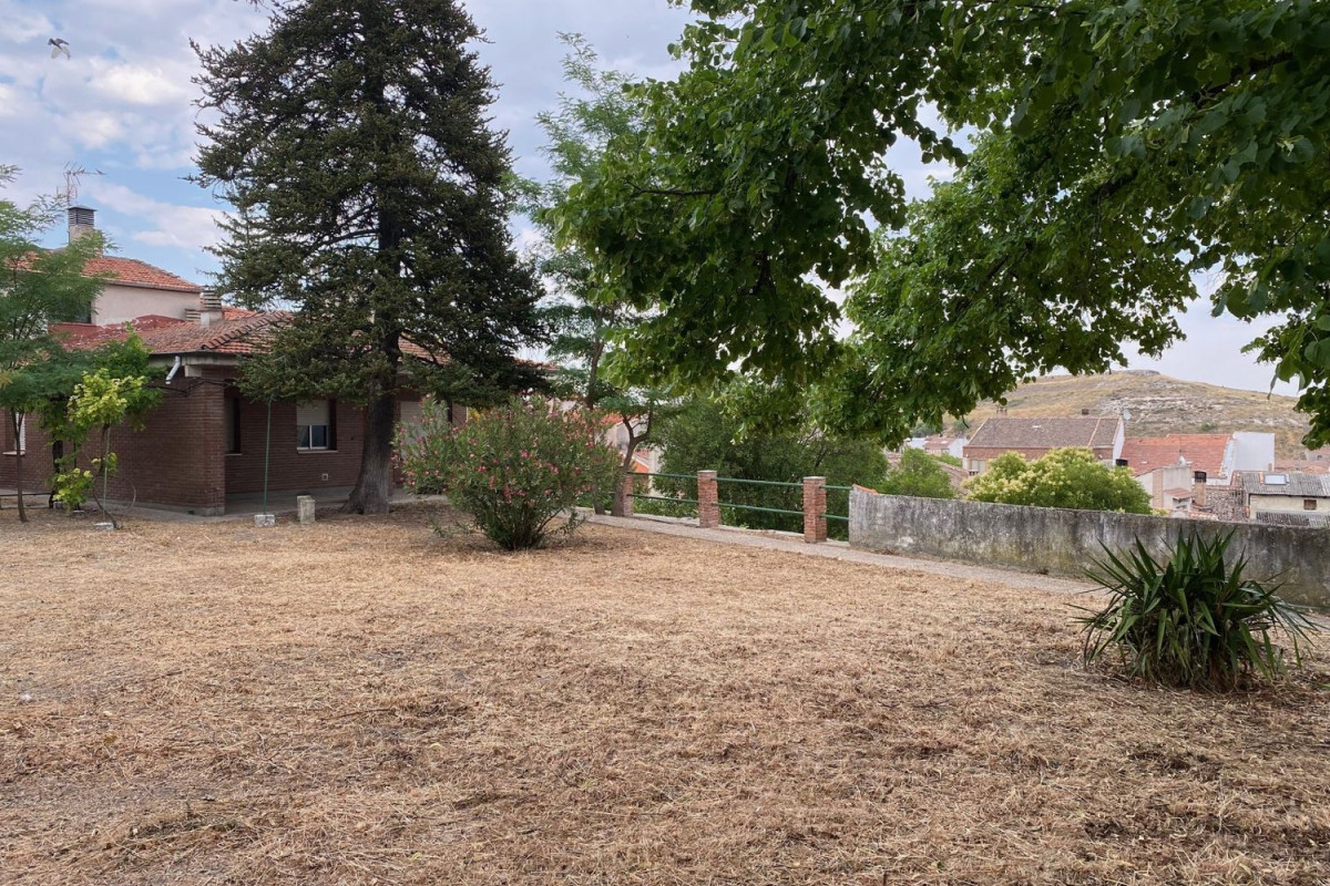 Casa o chalet independiente en venta en calle Escuelas, 7, Cuéllar
photo 3