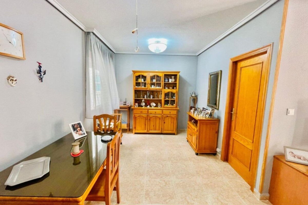 Venta de bajo en Centro, Torrevieja
 photo 4