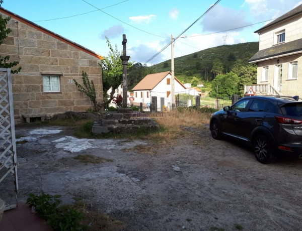 Chalet independiente en venta en , Redondela thumbnail 1