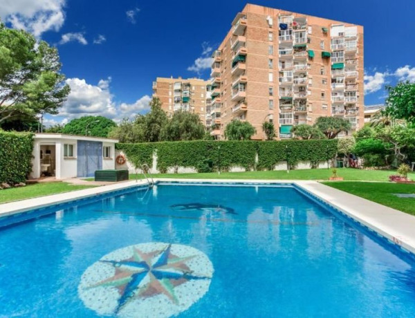 Piso en venta en  Calle Luis Vives, Benalmádena photo 1