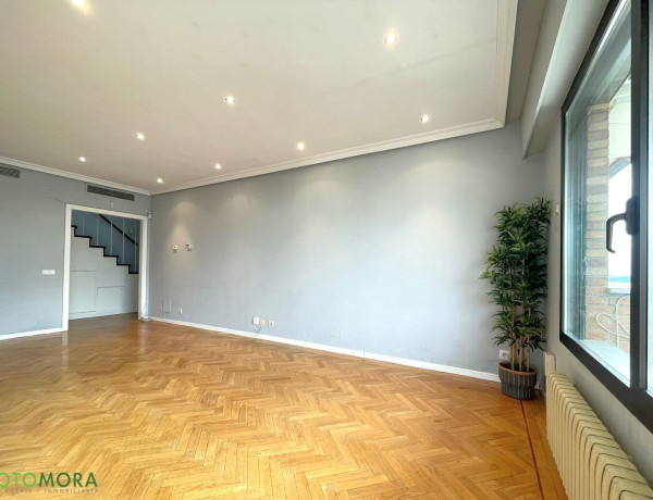 Duplex en venta en , La Moraleja photo 1