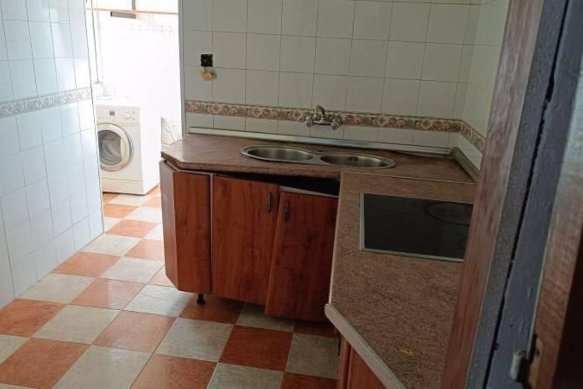 Продажа квартиры на Calle Virgen de los Desamparados, Дос Германаc
photo 2