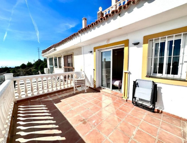 Chalet adosado en venta en Calle Hierbamora, 4 , Benalmádena photo 1