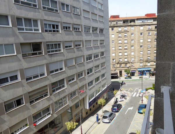 Apartment for sale in Calle Padre Don, 3, Vigo thumbnail 2