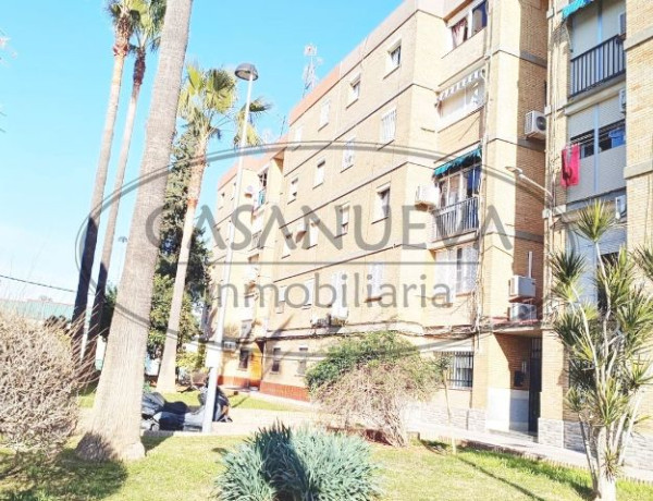 Piso en venta en HERBEROS, 3, Dos Hermanas photo 1