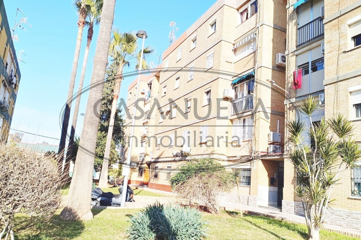 Venta de piso en HERBEROS, 3, Dos Hermanas
photo 2