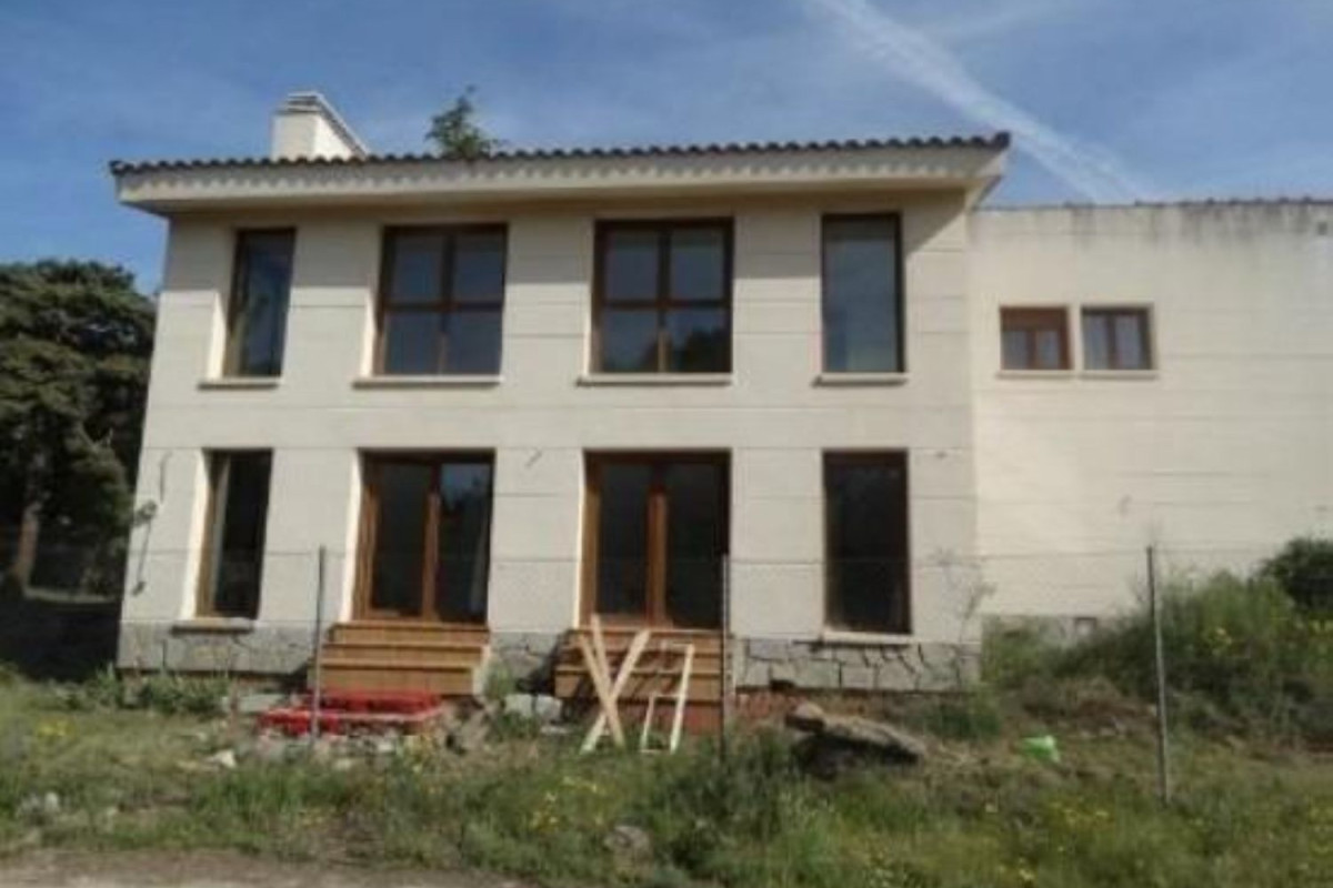 Terreno en venta en Lozoyuela-Navas-Sieteiglesias, Madrid photo 4