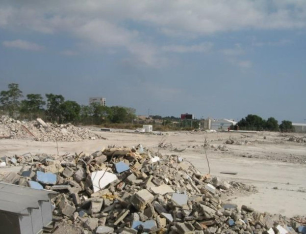 Terreno en venta en Parc Tecnològic photo 1