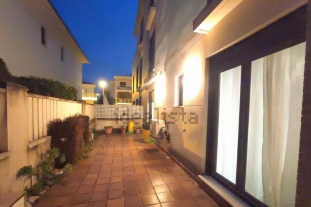 Venta de piso en Berenguer d´entenza s/n, Oliva
photo 1