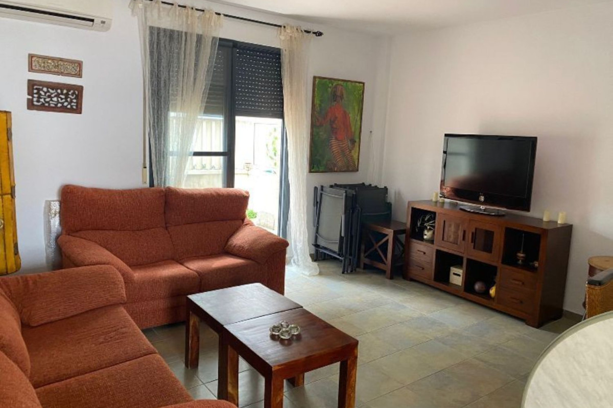 Venta de piso en Berenguer d´entenza s/n, Oliva
photo 3