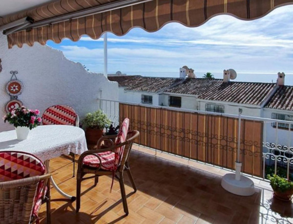 Chalet adosado en venta en Urbanización Naricha, 46 A , Nerja thumbnail 1
