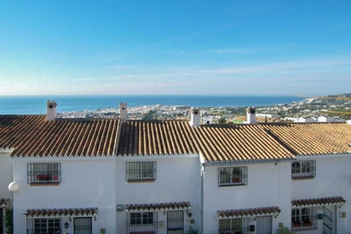 Venta de chalet adosado en Urbanización Naricha, 46 A , Nerja photo 4