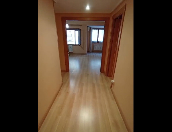 Продажа квартиры в  Camino de las Torres, Zaragoza photo 1