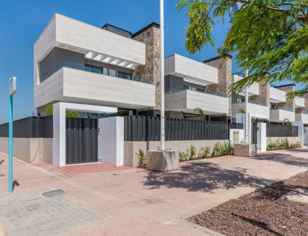 Detached villa for sale in Los Alcázares , Los Alcázares photo 1