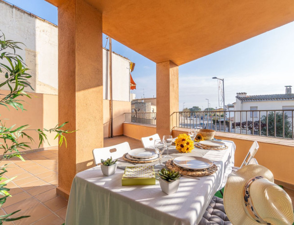 Piso en venta en  Avenida de Girona, 54, L'Escala photo 1