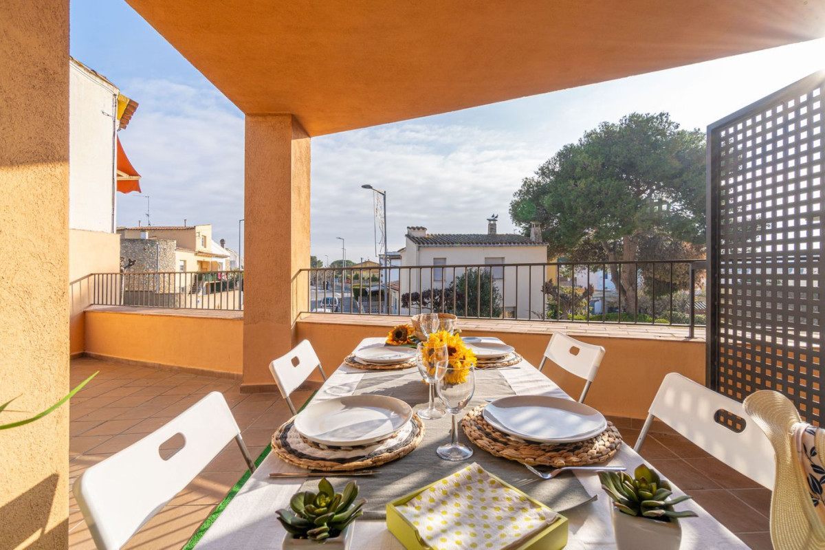 Продажа квартиры на Avenida de Girona, 54, Л'Эскала
photo 4