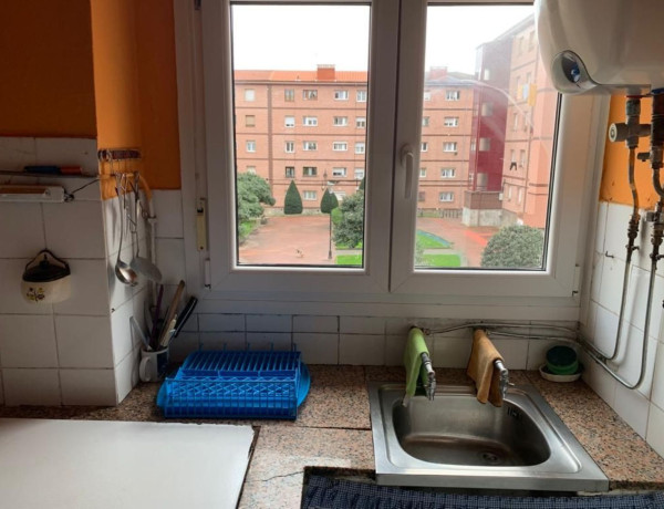 Apartment for sale in  Calle Feijoo, Gijón photo 4