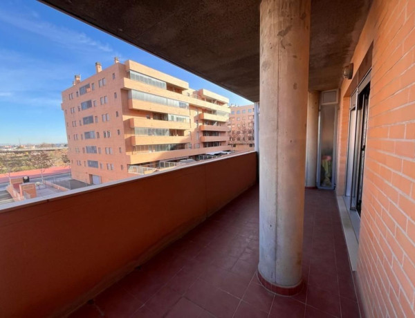 Piso en alquiler en Montecanal-Valdespartera-Rosales del Canal , Zaragoza thumbnail 1