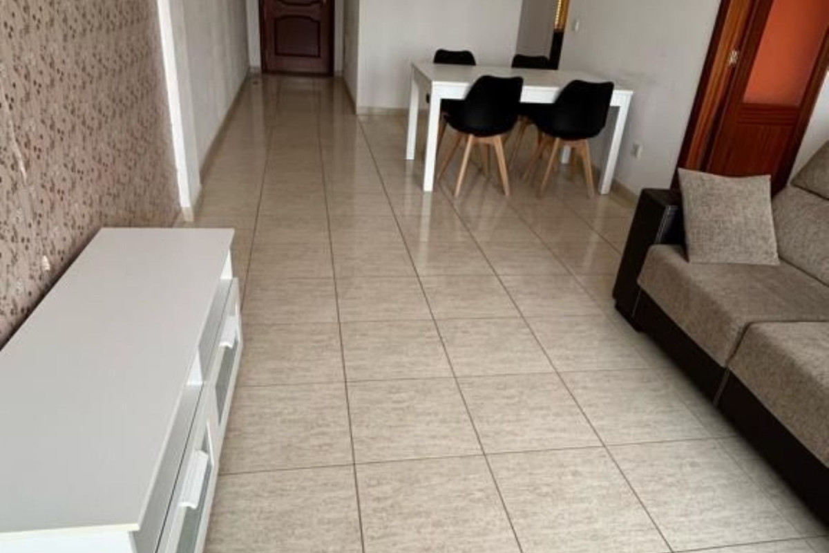 Продажа квартиры на Calle Isla de la Graciosa, Санта-Лусия-де-Тирахана
photo 1