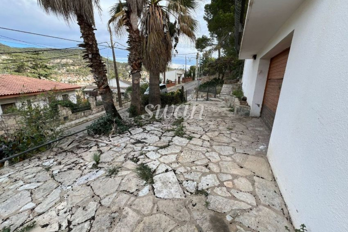 Casa o chalet independiente en venta en calle Manuel de Falla, Vallirana
photo 1
