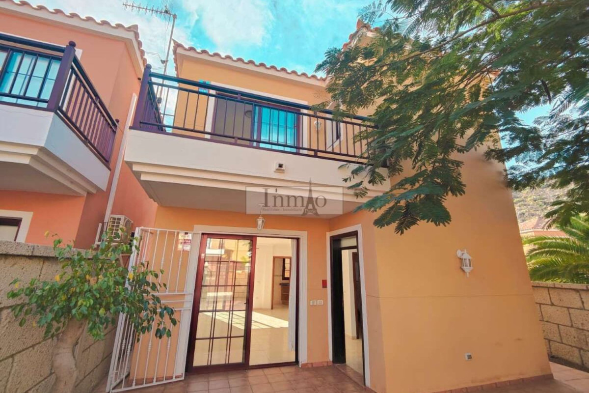 Sale of townhouse in Cho-Guaza , Arona photo 3