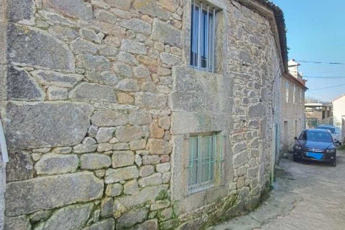 Venta de chalet adosado en , Outes photo 2