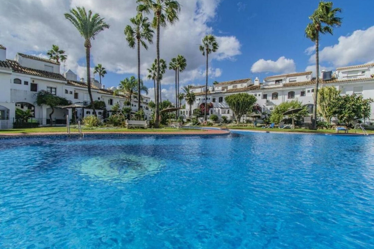 Sprzedaż szeregowego domku w Estepona Pueblo , Estepona photo 4