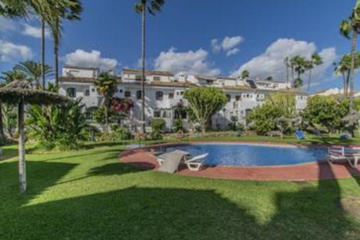 Sprzedaż szeregowego domku w Estepona Pueblo , Estepona photo 5