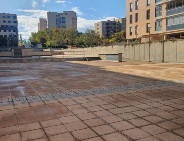 Продажа квартиры в  Calle Ibón de Catieras, Zaragoza photo 4