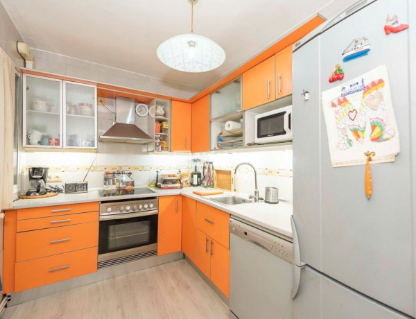 First floor for sale in Parque Europa - Los Pitufos , Pinto photo 1