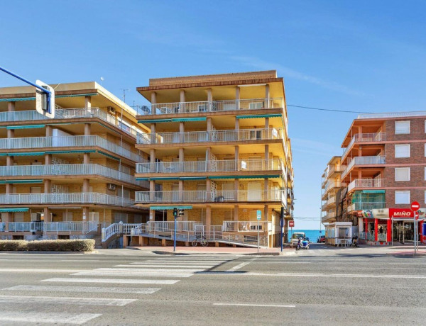 First floor for sale in El Acequión - Los Náufragos , Torrevieja thumbnail 2