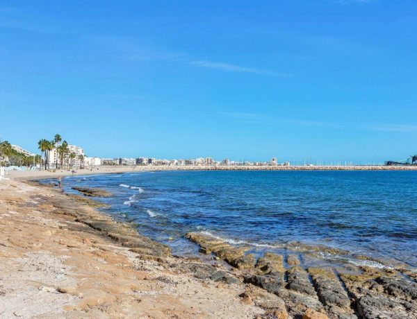 First floor for sale in El Acequión - Los Náufragos , Torrevieja thumbnail 2