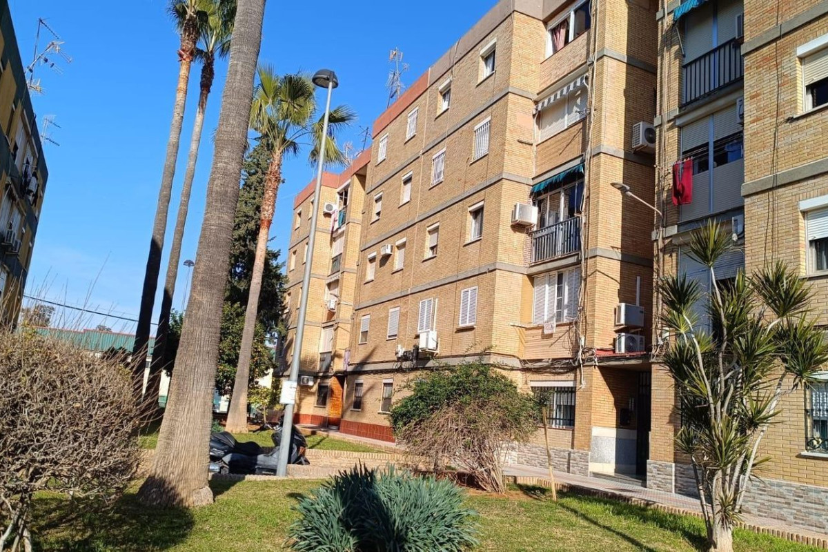 Venta de piso en Calle Herberos, Dos Hermanas
photo 1
