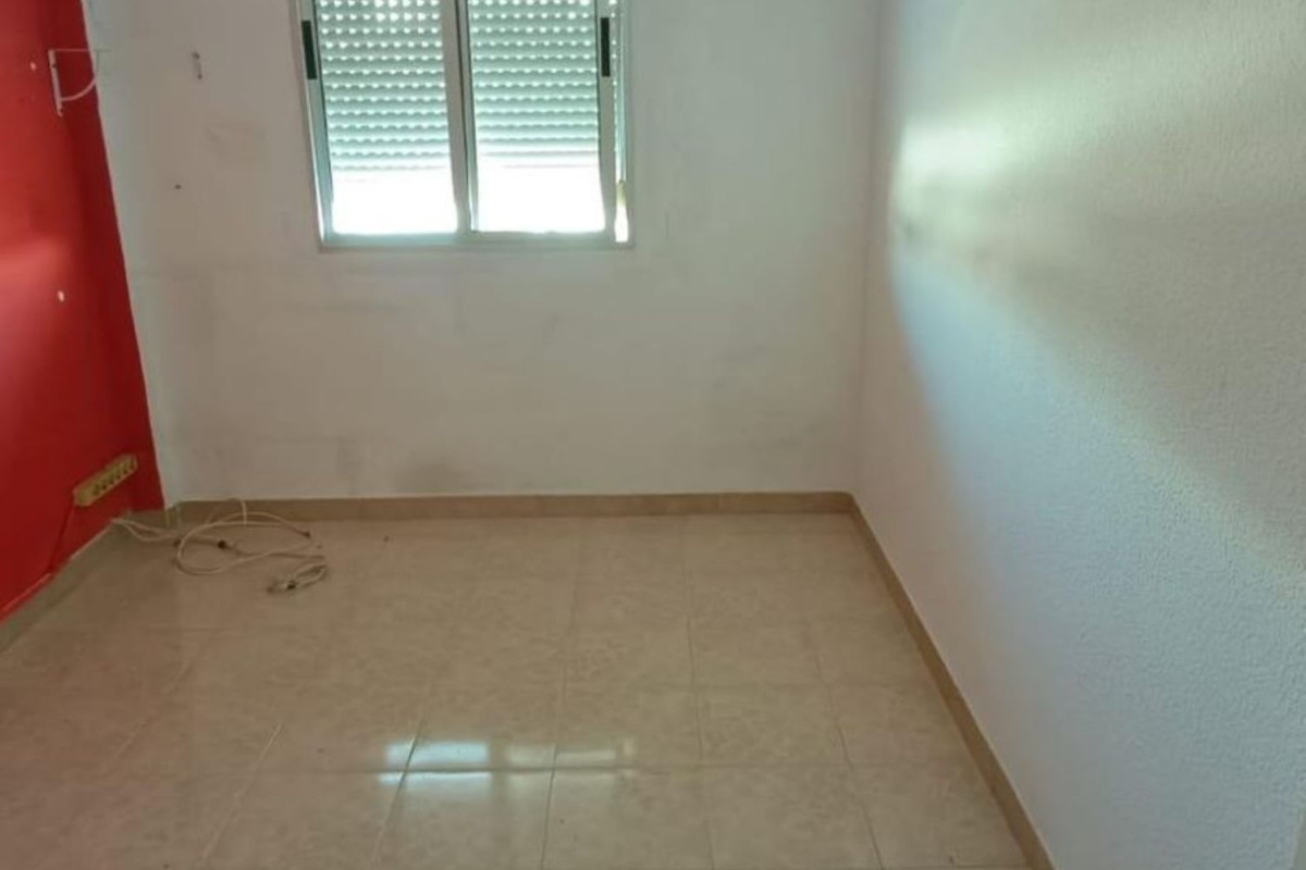 Venta de piso en Calle Herberos, Dos Hermanas
photo 3