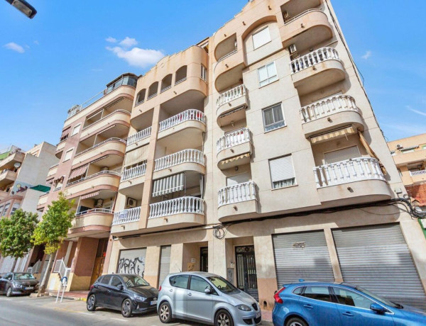 First floor for sale in Playa del Cura , Torrevieja thumbnail 2