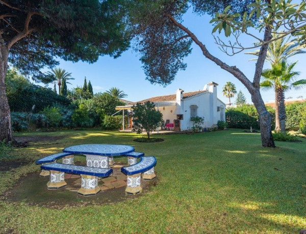 Chalet independiente en venta en  Elviria-Cabopino , Marbella photo 4