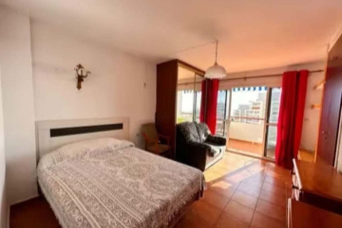 Sale of studio in Plaza de la nogalera, Torremolinos photo 2