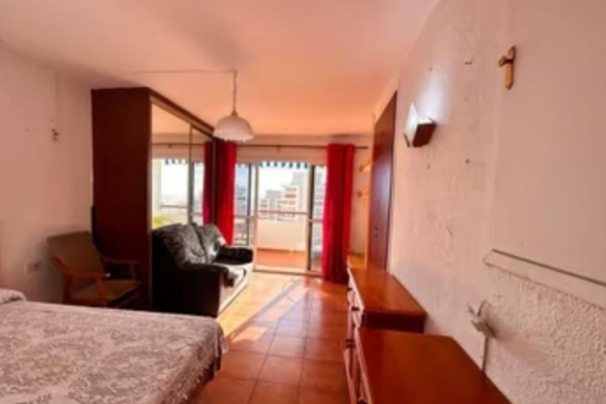 Sale of studio in Plaza de la nogalera, Torremolinos photo 3