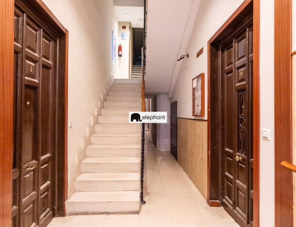 First floor for sale in Centro , Madrid thumbnail 1