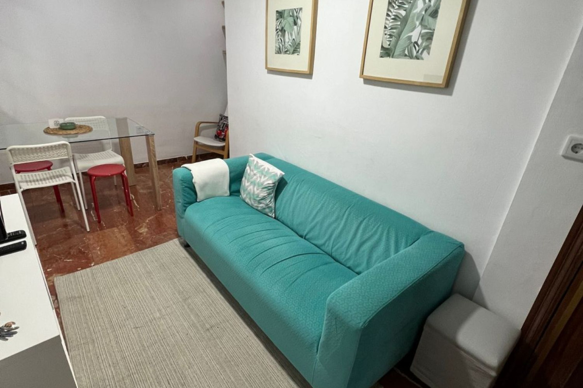 Sale of apartment in Calle Osario, Centro District - Historical Center
 photo 2