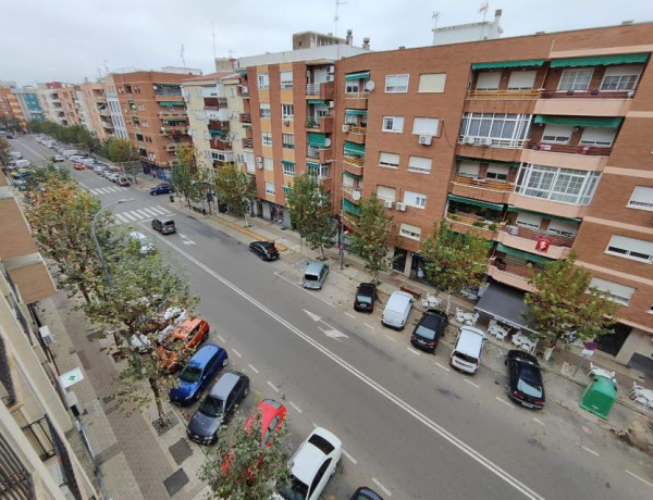 Piso en venta en  Avenida Ricardo Carapeto Zambrano s/n, Badajoz photo 1