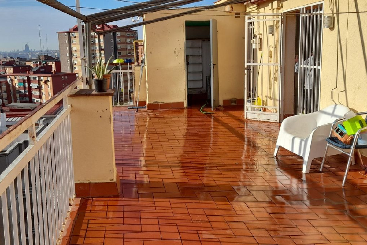 Sprzedaż poddasza w Calle de Sirius, Badalona photo 1