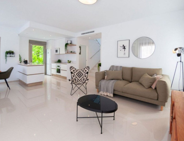 Detached villa for sale in Los Alcázares , Los Alcázares thumbnail 1