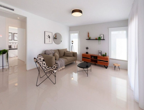 Detached villa for sale in Los Alcázares , Los Alcázares thumbnail 2
