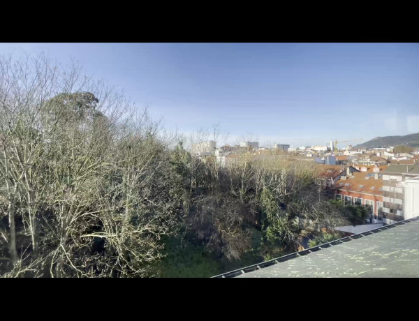 Duplex en venta en Calle Leopoldo Alas, Oviedo photo 1