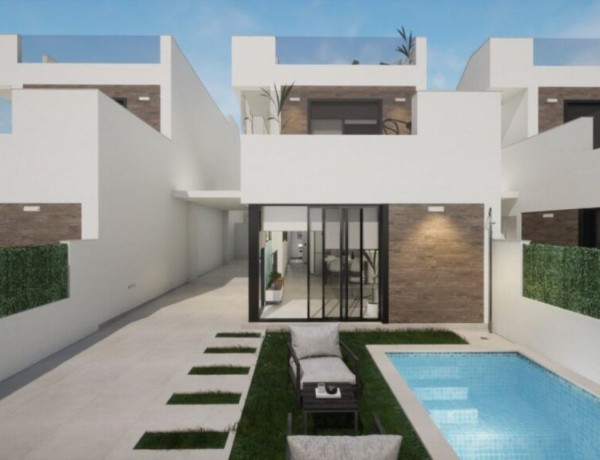 Detached villa for sale in Los Alcázares , Los Alcázares thumbnail 2