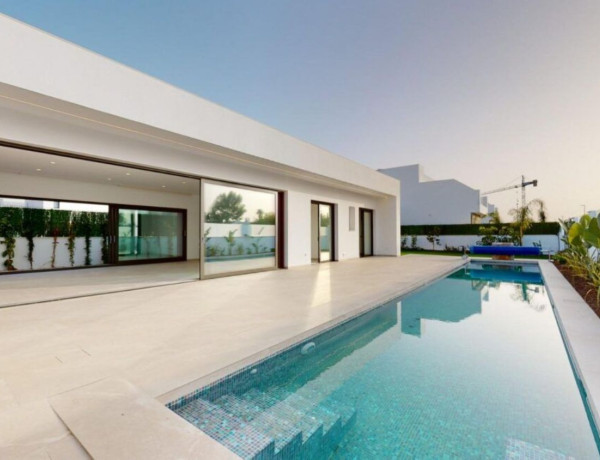 Chalet independiente en venta en  Las Lomas del Rame-Bahía Bella , Los Alcázares photo 1