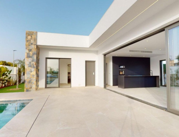 Chalet independiente en venta en  Las Lomas del Rame-Bahía Bella , Los Alcázares photo 4